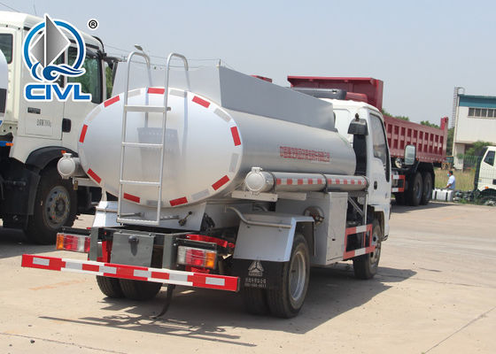Yeni Yüksek Performanslı Petrol Sıvı Tanker Kamyonu 5.65 Metreküp / Petrol / Yakıt Taşıma Kamyonları